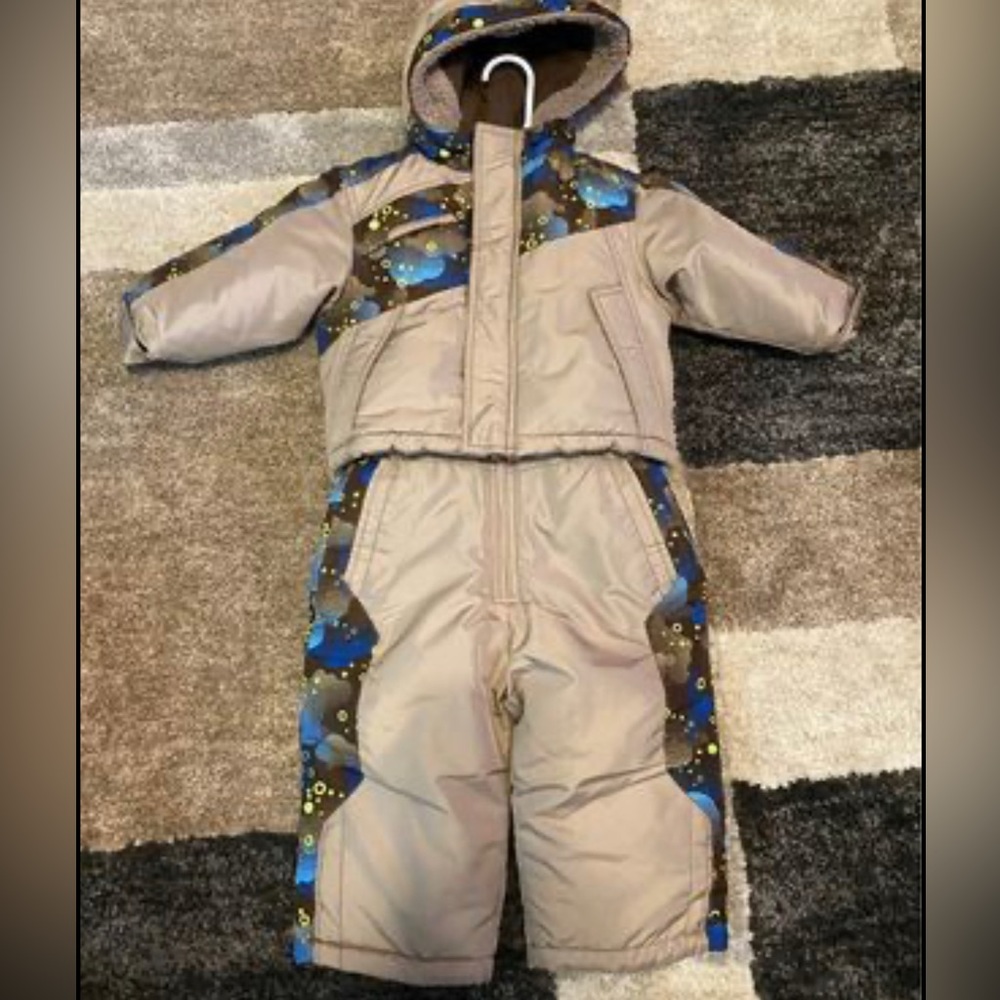 Boys 2T Snowsuit
